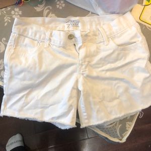 Old Navy flirt shorts white size 0